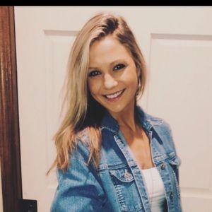 Meet your Posher, Brooke